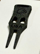 Load image into Gallery viewer, &quot;The Vet&quot; Divot Tool &amp; Ball Marker 1.0 - Blackout
