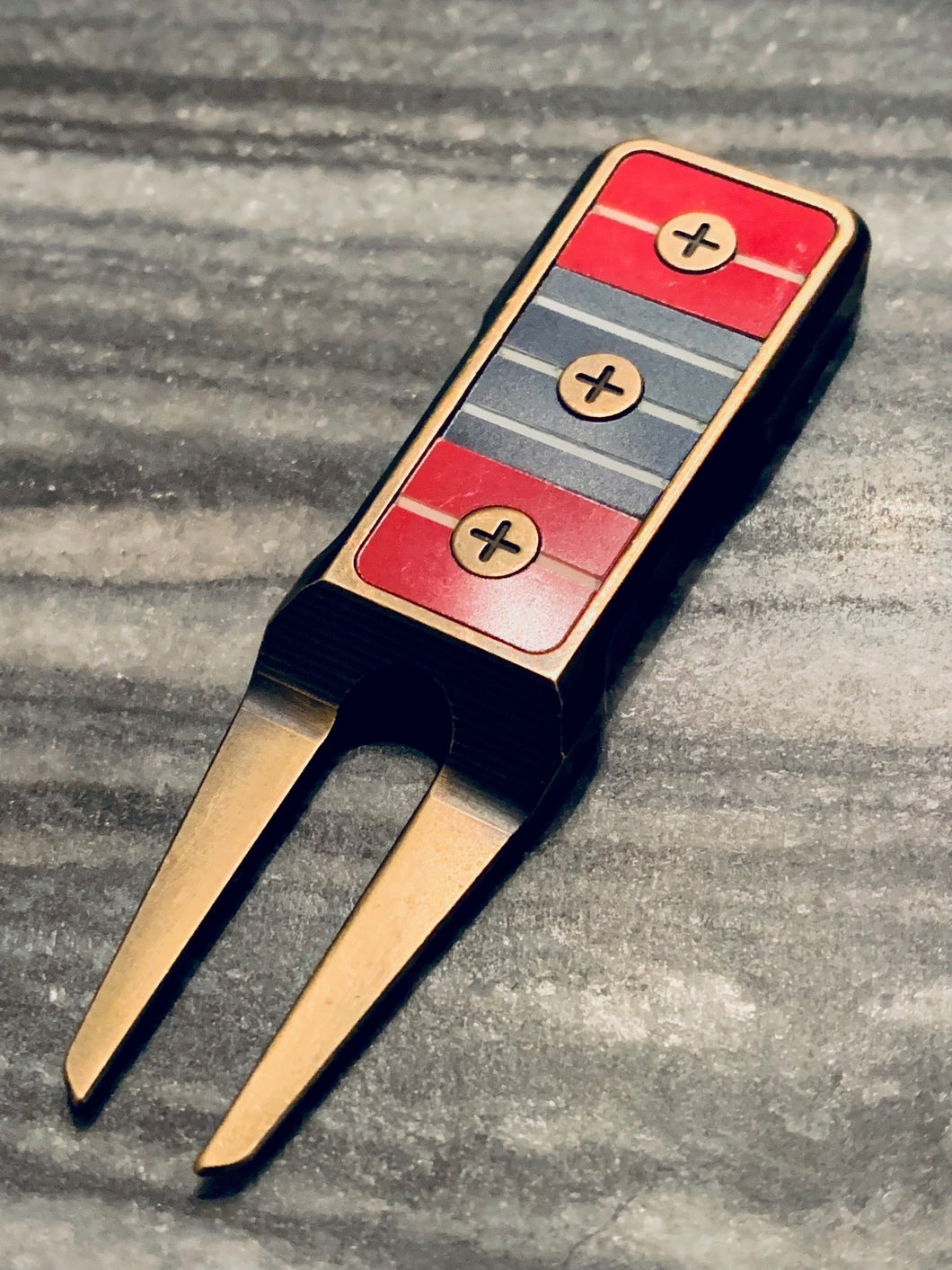 Tyson Lamb Crafted Red and Blue Simmons Divot Tool